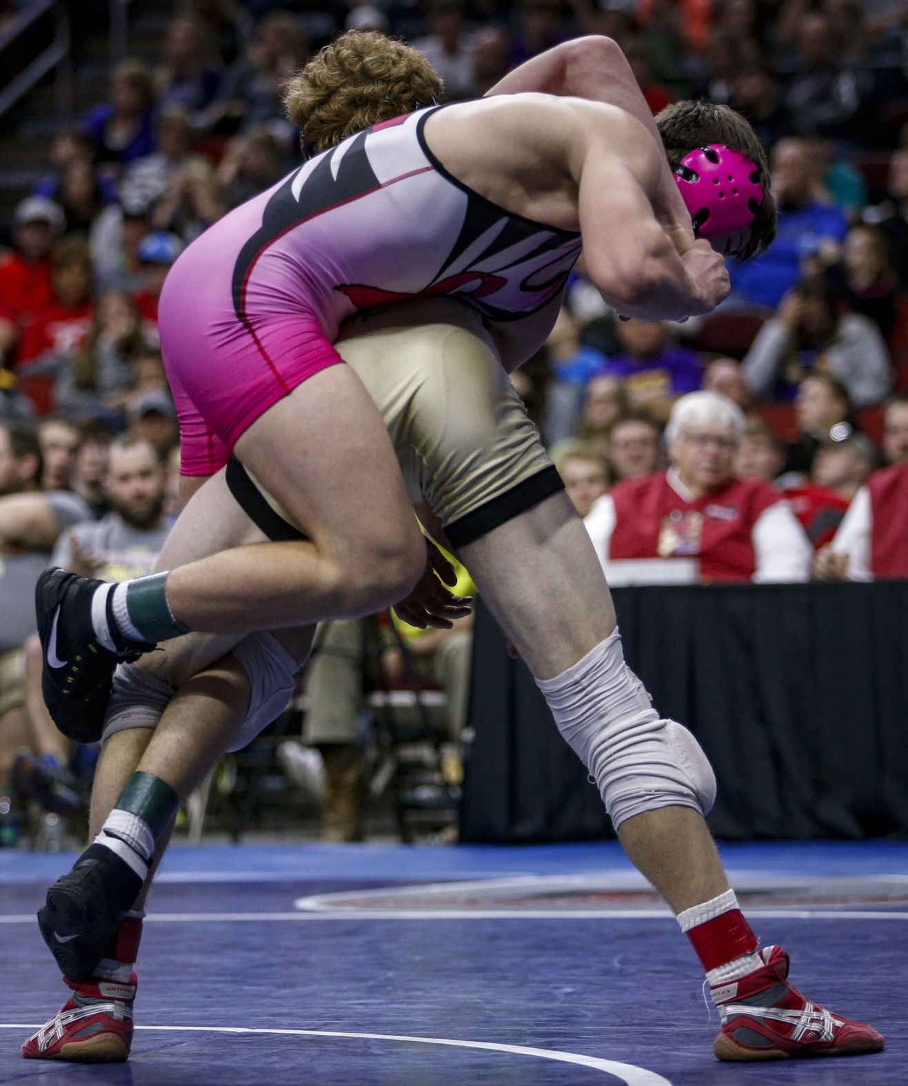 021817-WRESTLING-FINALS-045.jpg